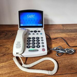 Captel Model 840i Telephone Phone System For Deaf, Hard of Hearing w/ Big Screen